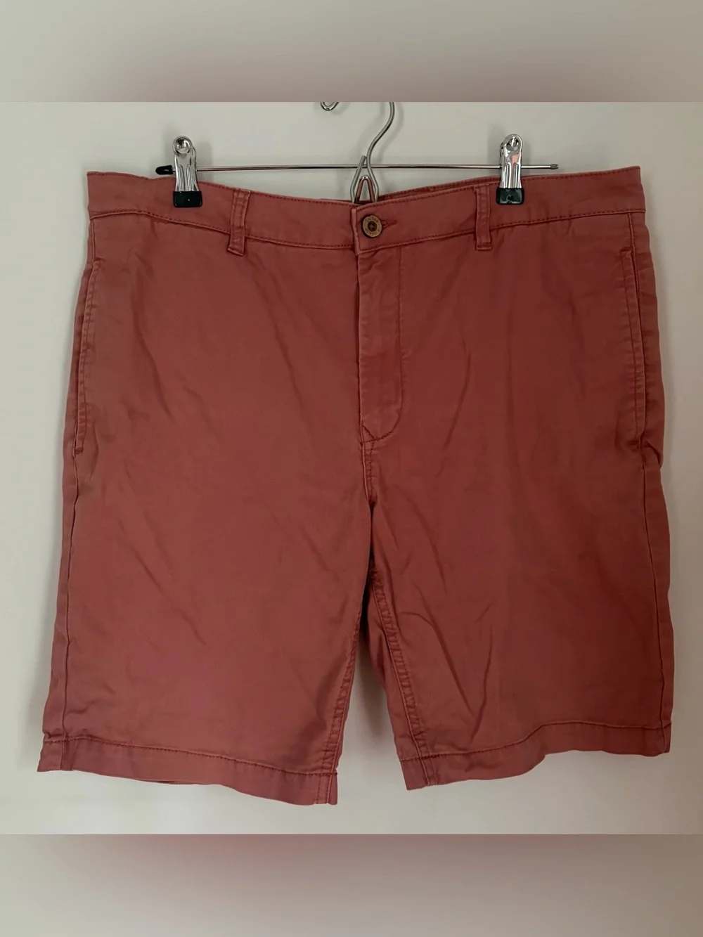 Tailor Vintage Men's Flat-Front Shorts in Dusty Rose salmon pink